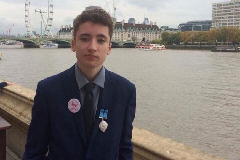 Além dos games: gamer é salvo por mulher em outro país 1 Aidan Jackson